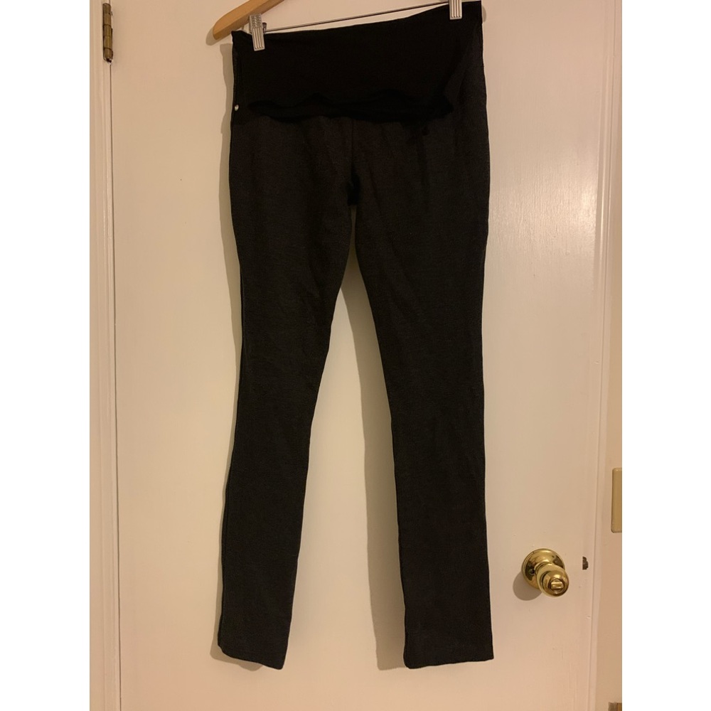 Emma’s Expressions maternity jean leggings large